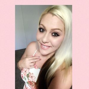 Meet your Posher, Roxanne